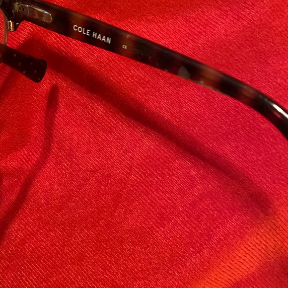 Cole Han Tortoise Shell frame. Use for frame. No scratches or dents - Picture 4 of 4